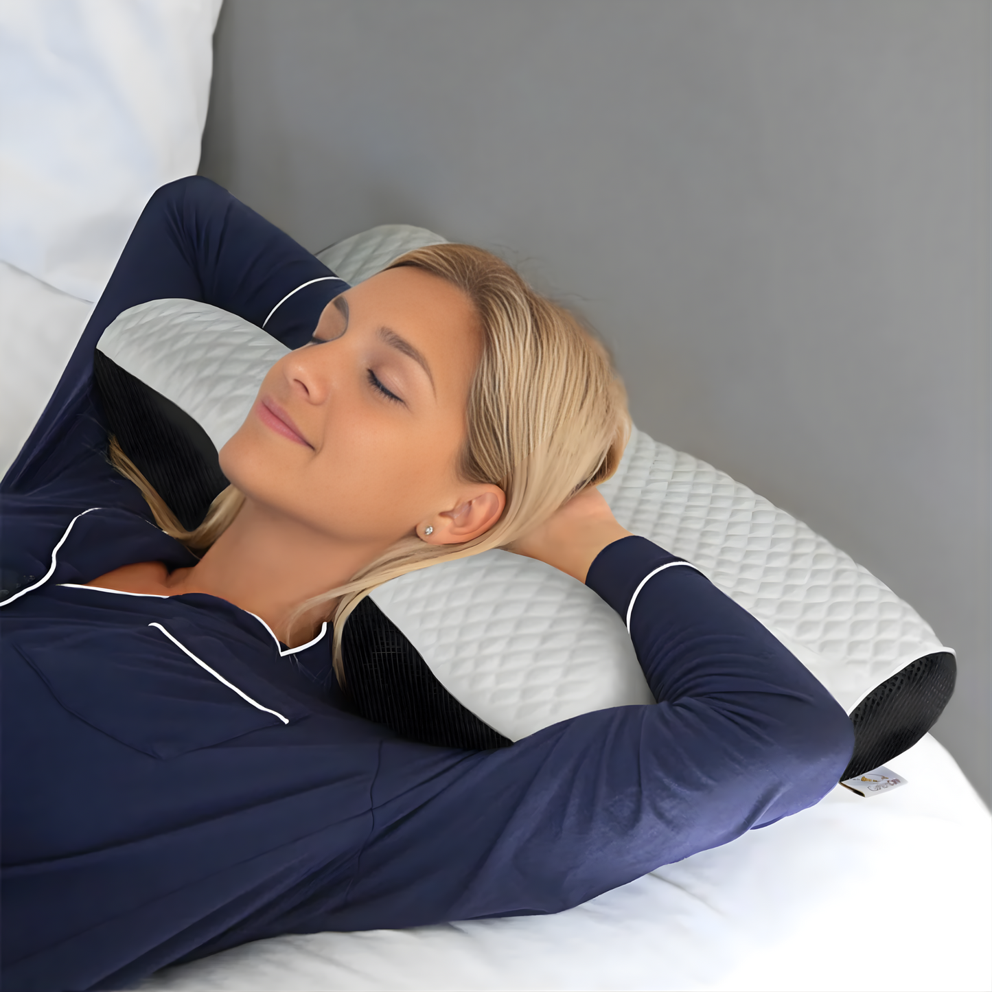 CloudRest™ - Memory Foam Neck Pillow